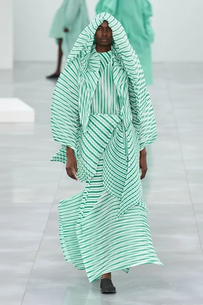 Look 45